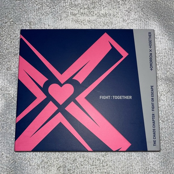 Tomorrow X Together Fight or Escape : Fight and Escape: Together bundle - Picture 3 of 12